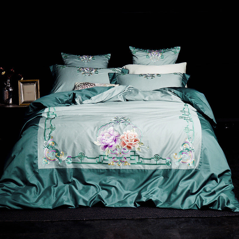 Simple solid color bedding with stitching embroidery